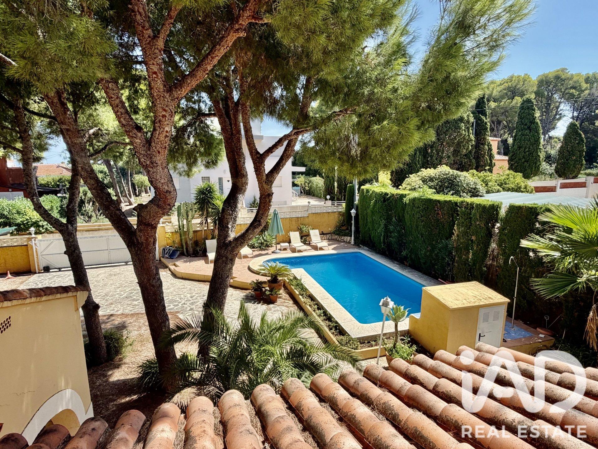 Hus i Denia, Alicante, Spanien 4 sovrum, 280 kvm. Nr. 196623