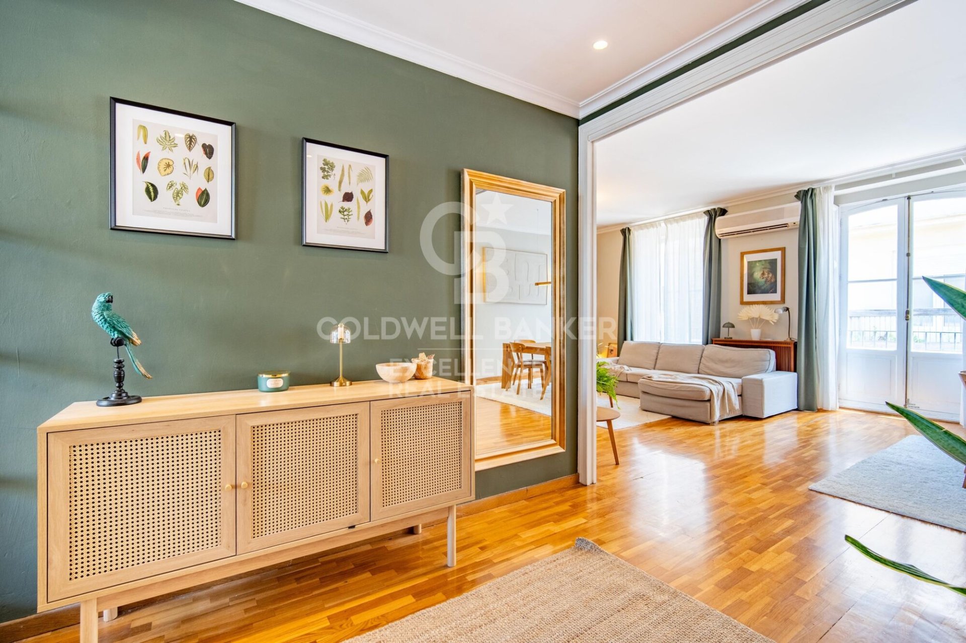 Appartamento a Valencia, Spagna 3 camere da letto, 145 mq. N° 178399