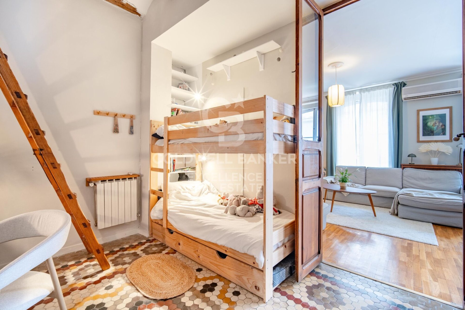 Appartamento a Valencia, Spagna 3 camere da letto, 145 mq. N° 178399