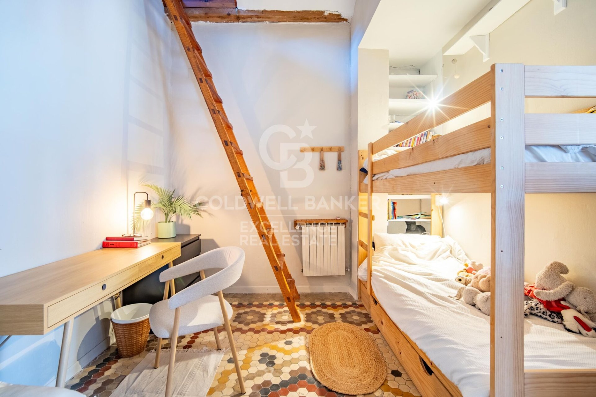 Appartamento a Valencia, Spagna 3 camere da letto, 145 mq. N° 178399