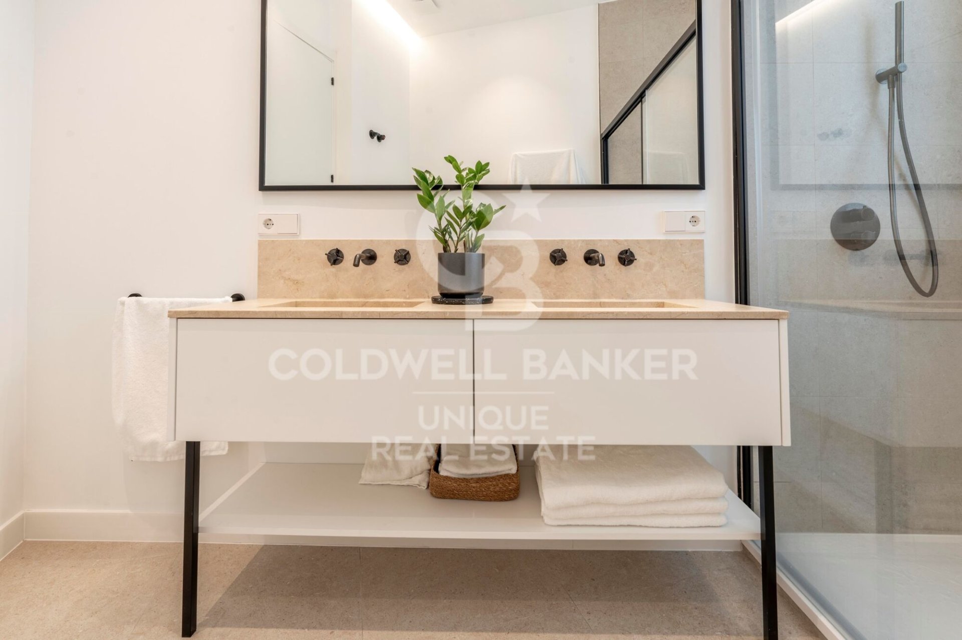 Wohnung in Madrid, Spanien 3 Schlafzimmer, 185 m2 Nr. 178402