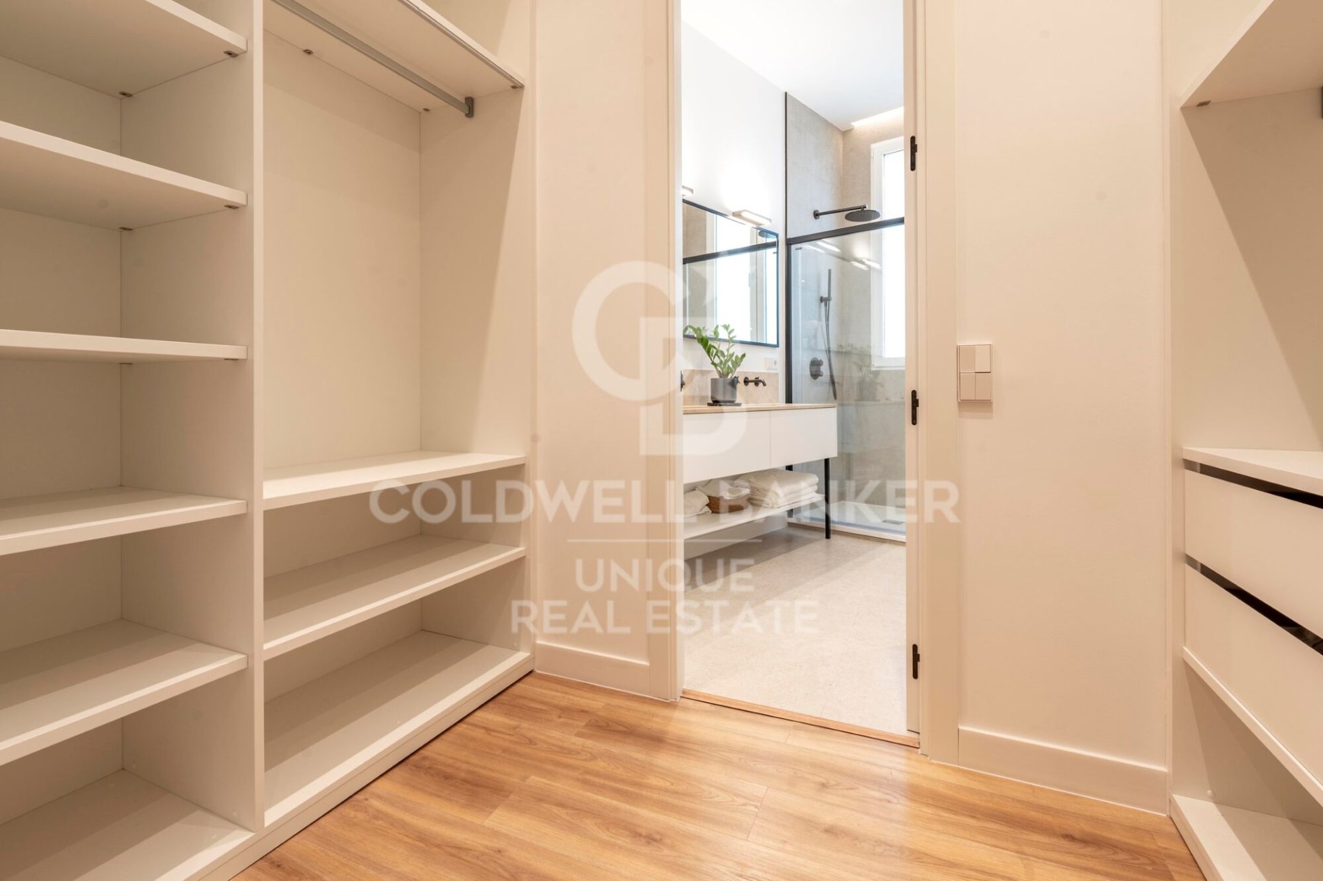 Wohnung in Madrid, Spanien 3 Schlafzimmer, 185 m2 Nr. 178402