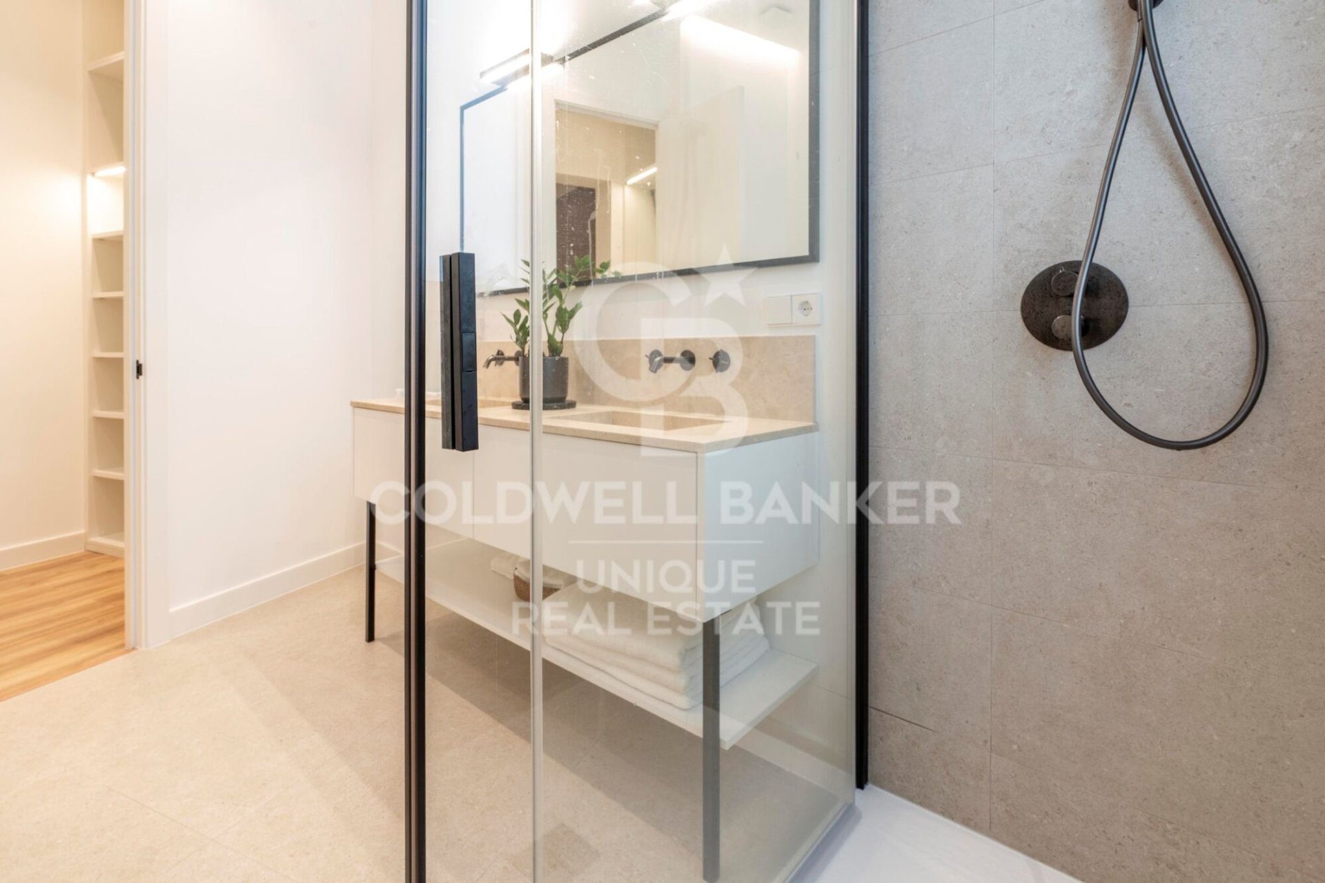 Wohnung in Madrid, Spanien 3 Schlafzimmer, 185 m2 Nr. 178402