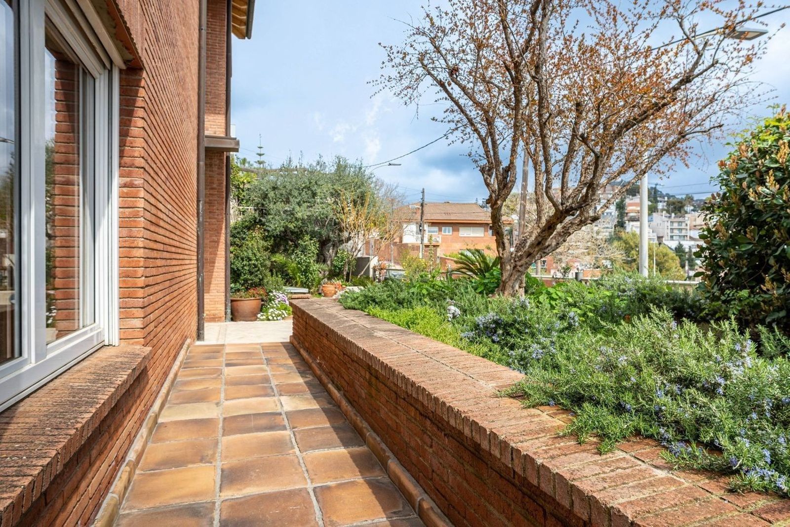 Dom w Esplugues de Llobregat, Barcelona, Hiszpania 5 sypialni, 553 mkw. nr 184605