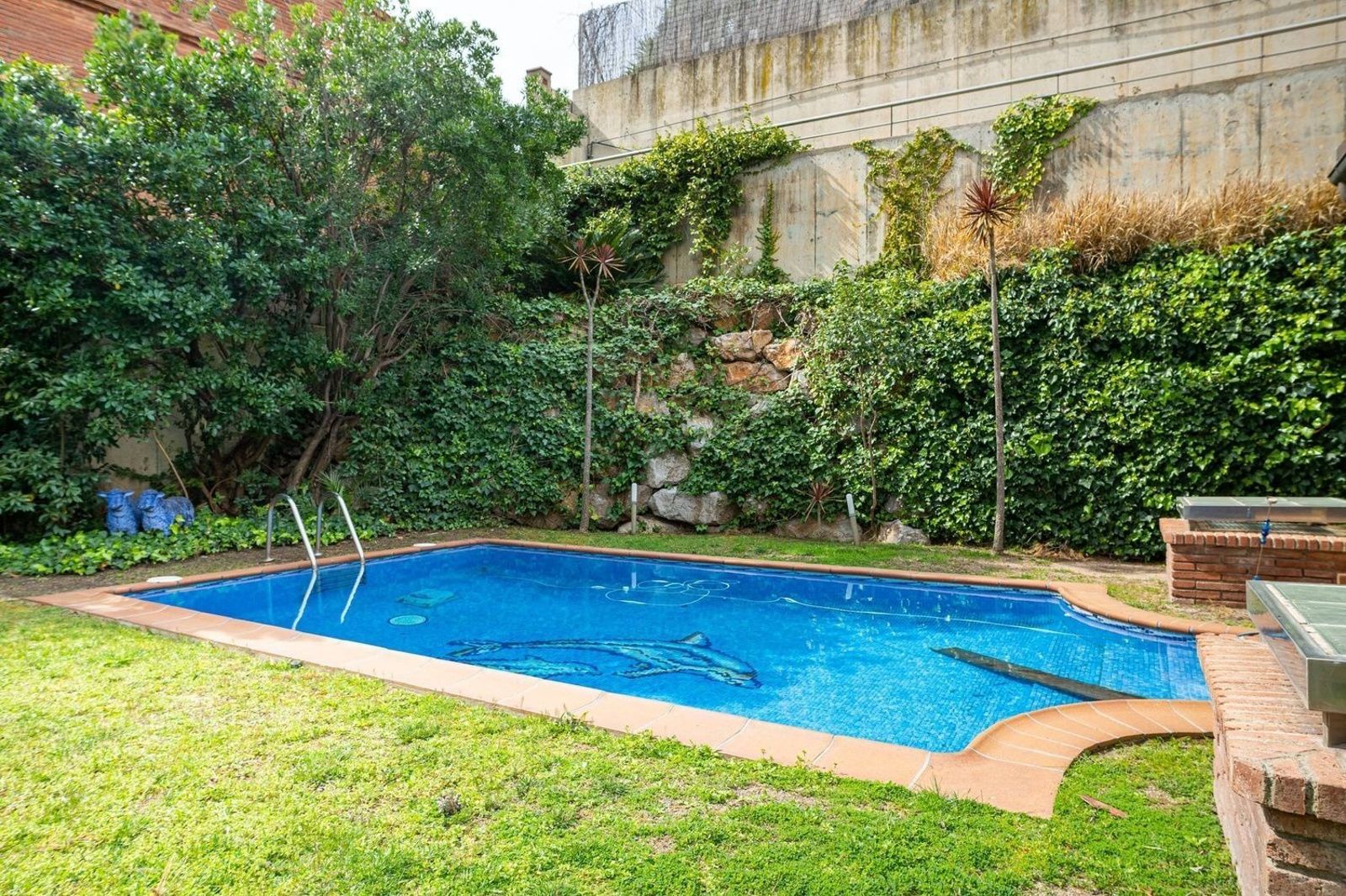 Dom w Esplugues de Llobregat, Barcelona, Hiszpania 5 sypialni, 553 mkw. nr 184605