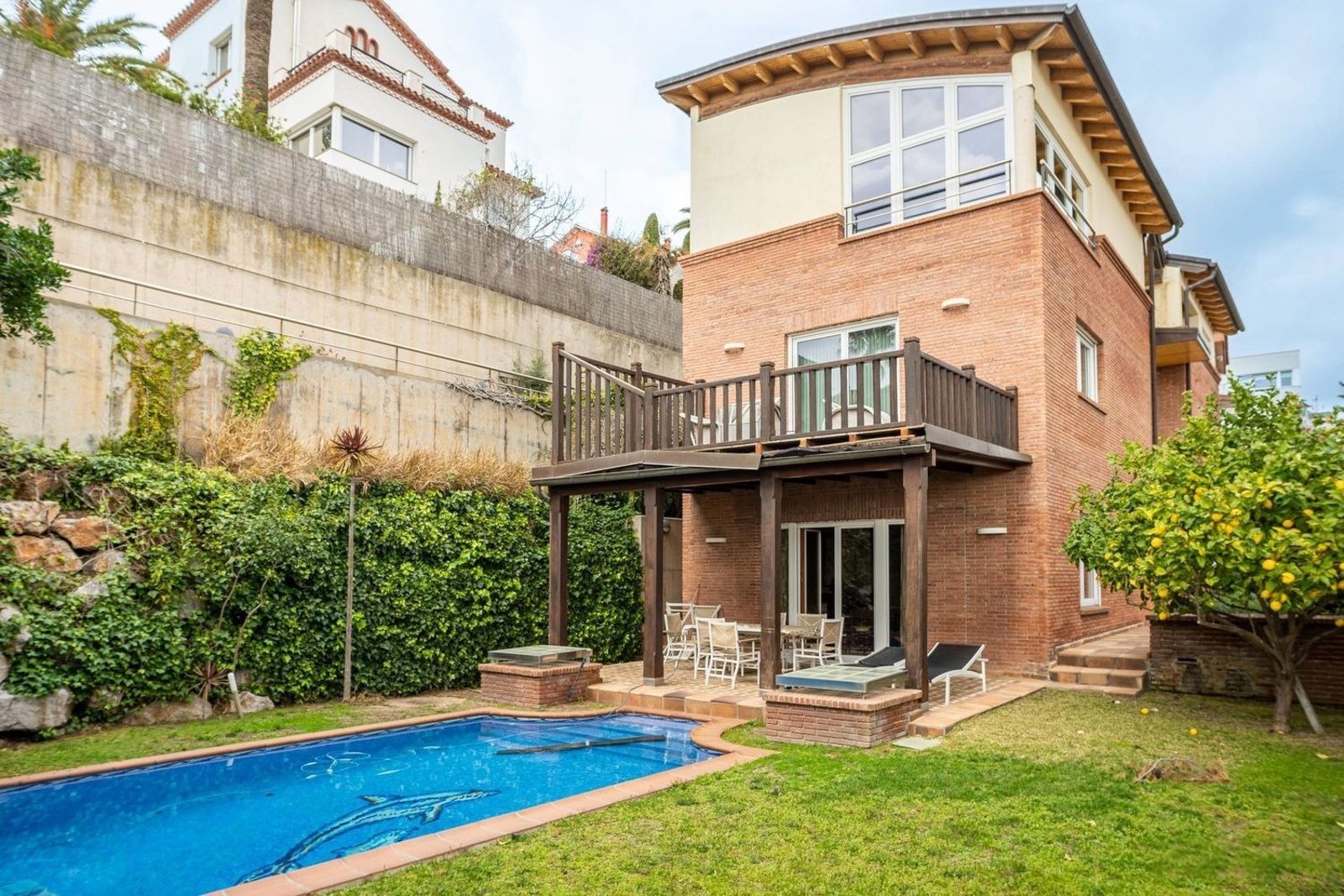 Dom w Esplugues de Llobregat, Barcelona, Hiszpania 5 sypialni, 553 mkw. nr 184605