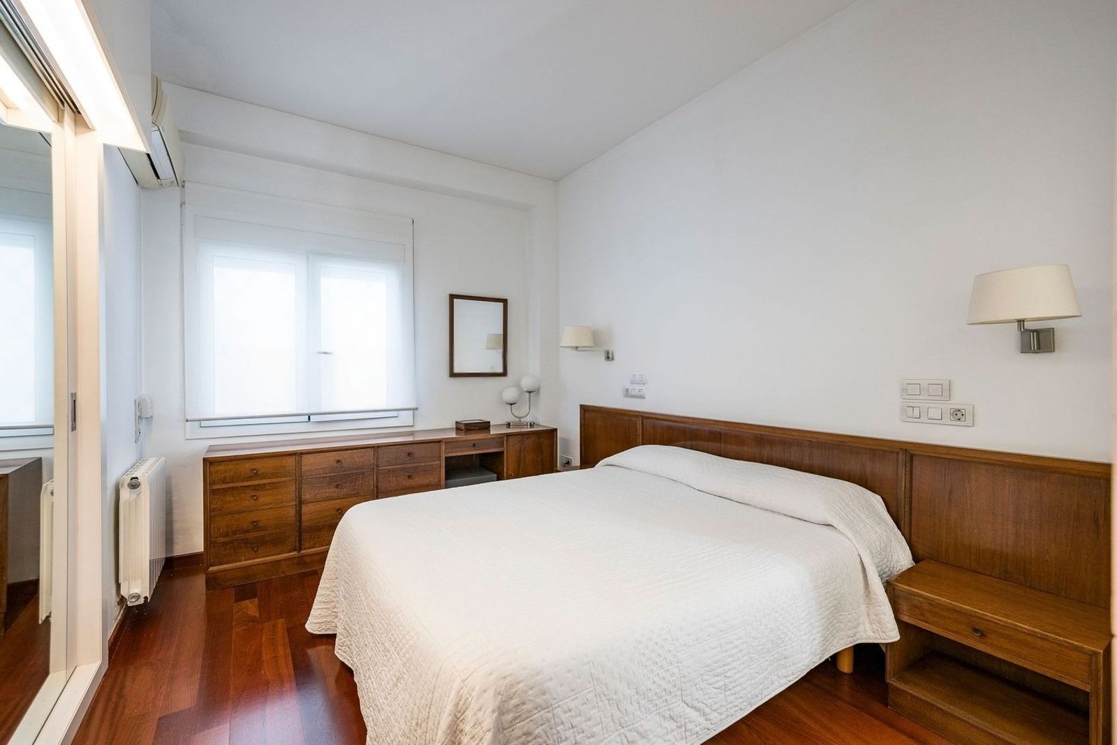 Apartment in Barcelona, Spain 3 bedrooms, 121 sq.m. No. 184604