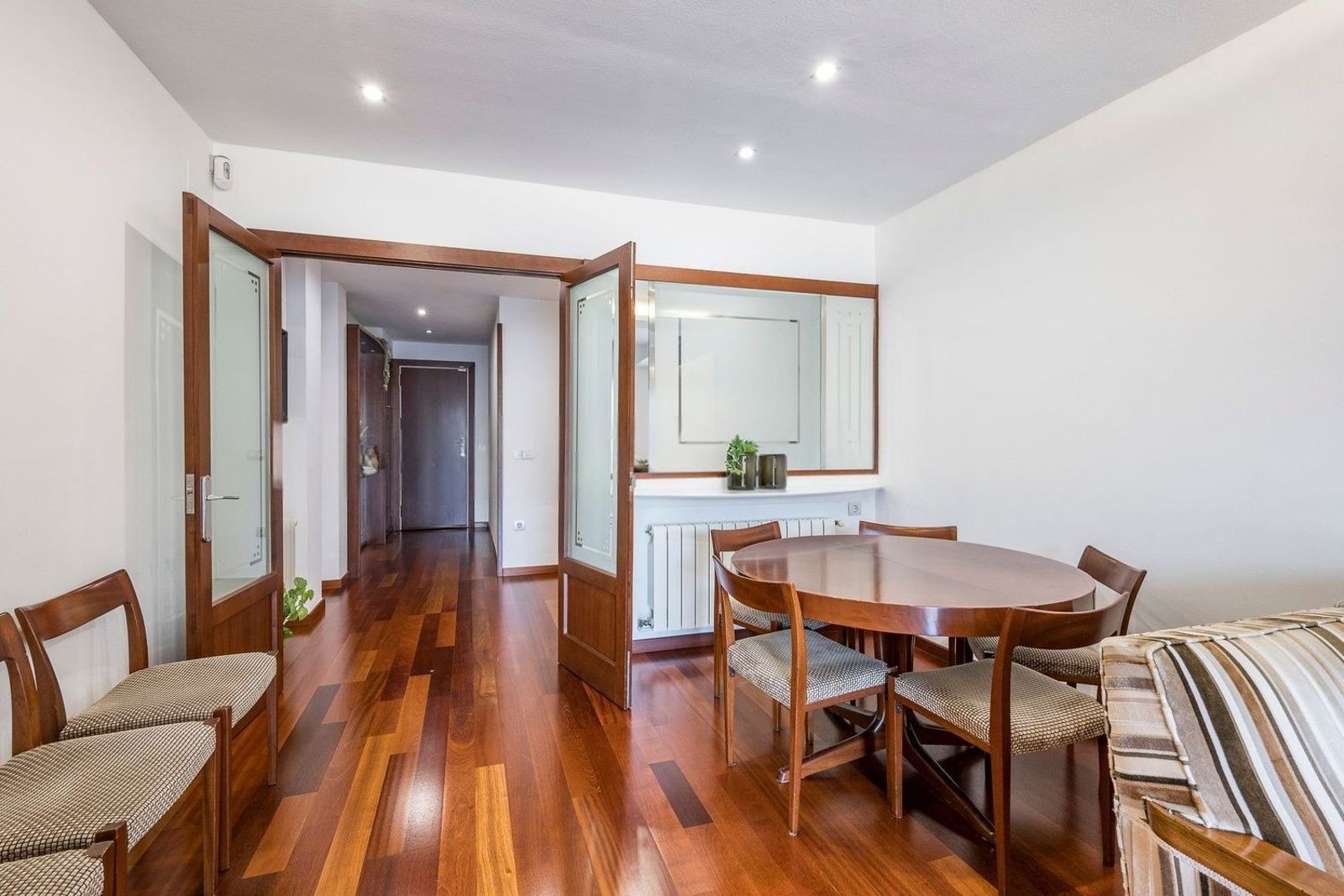 Apartment in Barcelona, Spain 3 bedrooms, 121 sq.m. No. 184604
