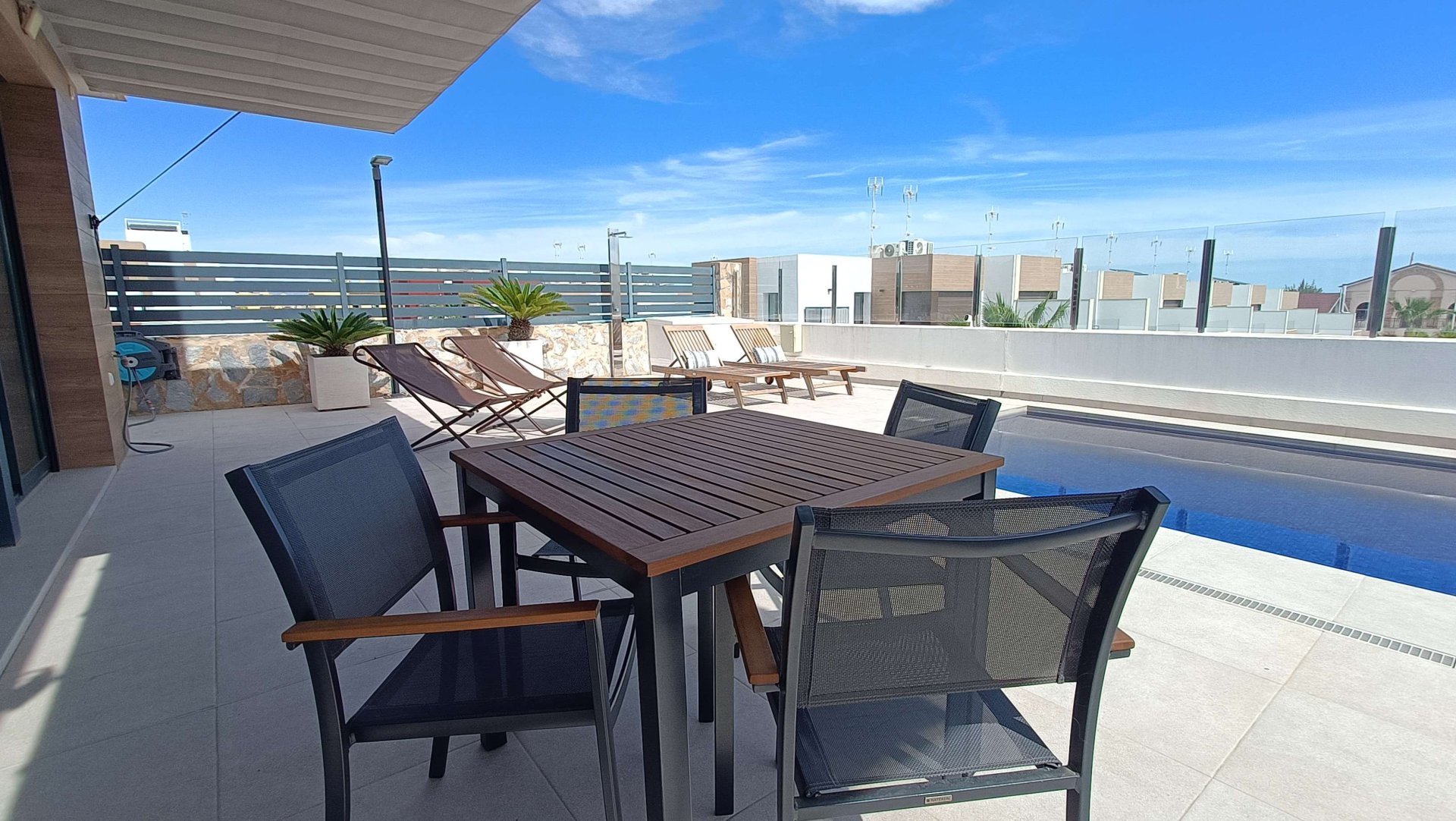 Huvila Algorfa, Alicante, Espanja 3 makuuhuonetta, 266 m2 No. 189624