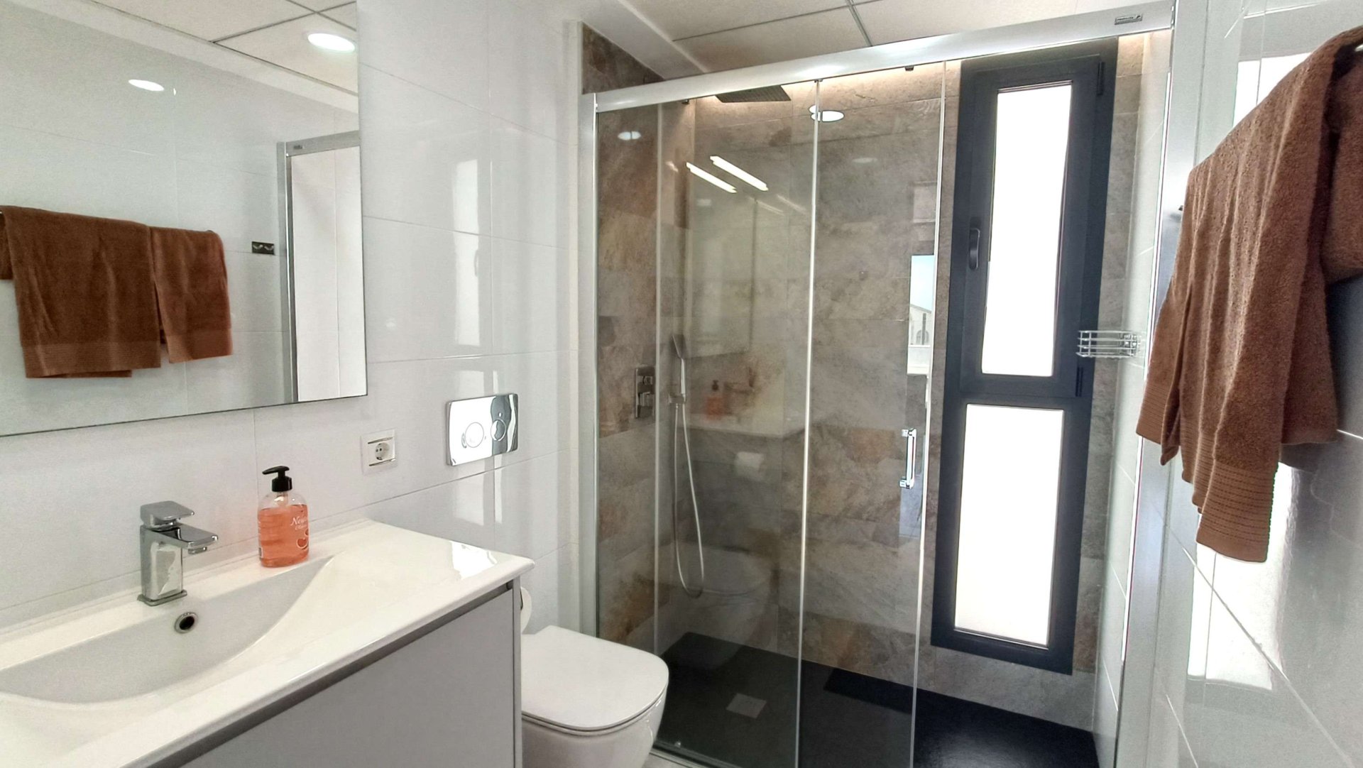 Huvila Algorfa, Alicante, Espanja 3 makuuhuonetta, 266 m2 No. 189624