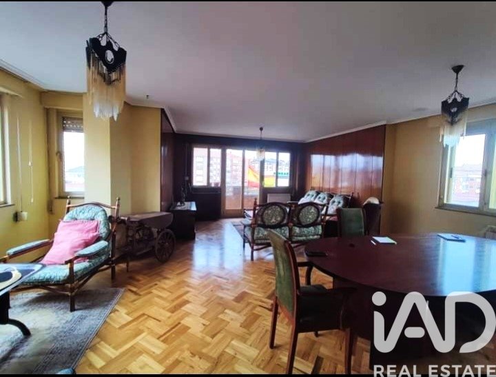 Huoneisto La Baneza, Leon, Espanja 6 makuuhuonetta, 190 m2 No. 185345