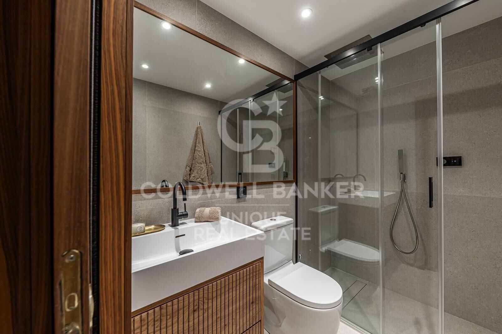 Wohnung in Madrid, Spanien 1 Schlafzimmer, 78 m2 Nr. 178646