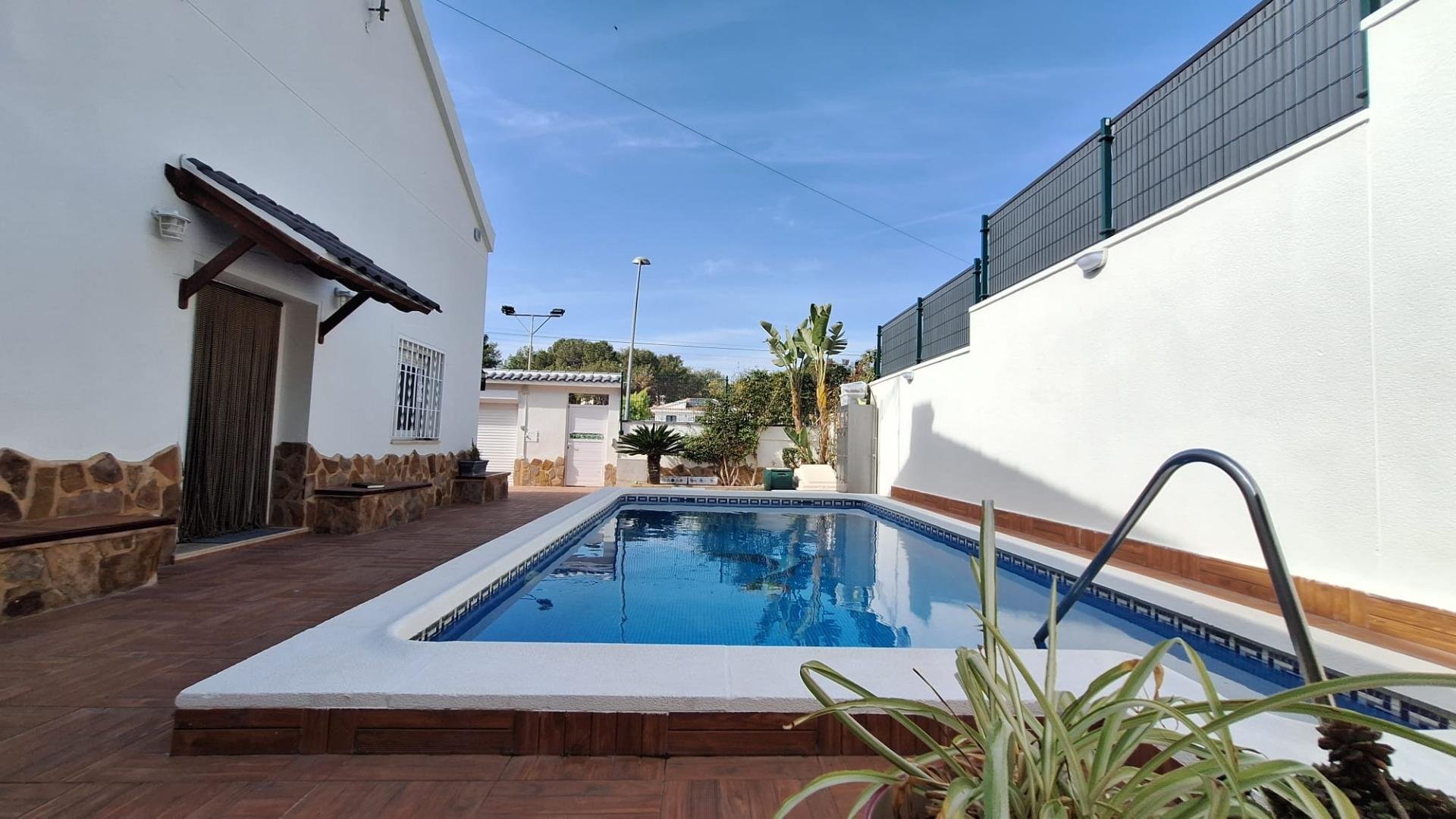 Huvila Los Balcones, Alicante, Espanja 4 makuuhuonetta, 144 m2 No. 188931