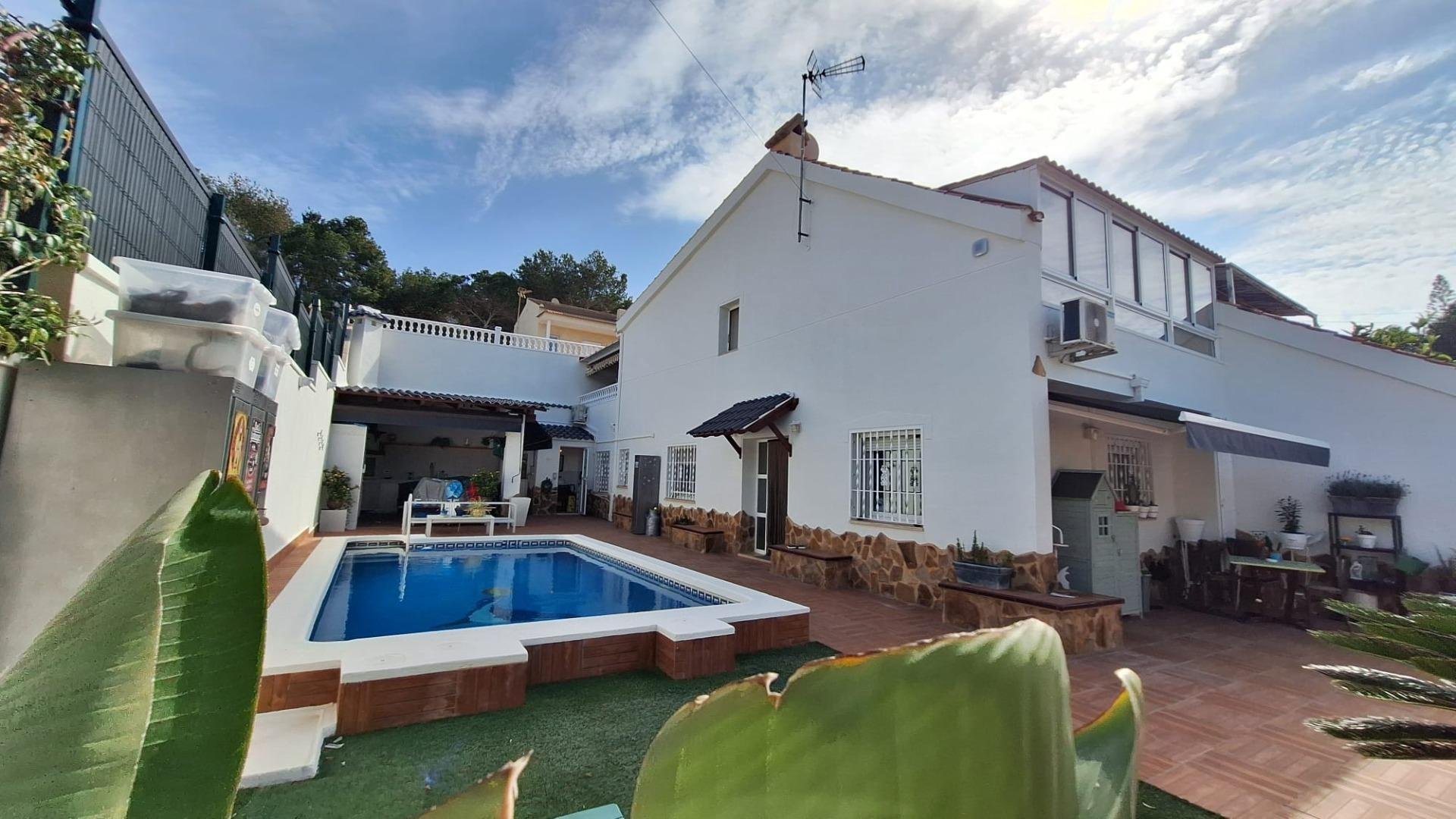 Huvila Los Balcones, Alicante, Espanja 4 makuuhuonetta, 144 m2 No. 188931