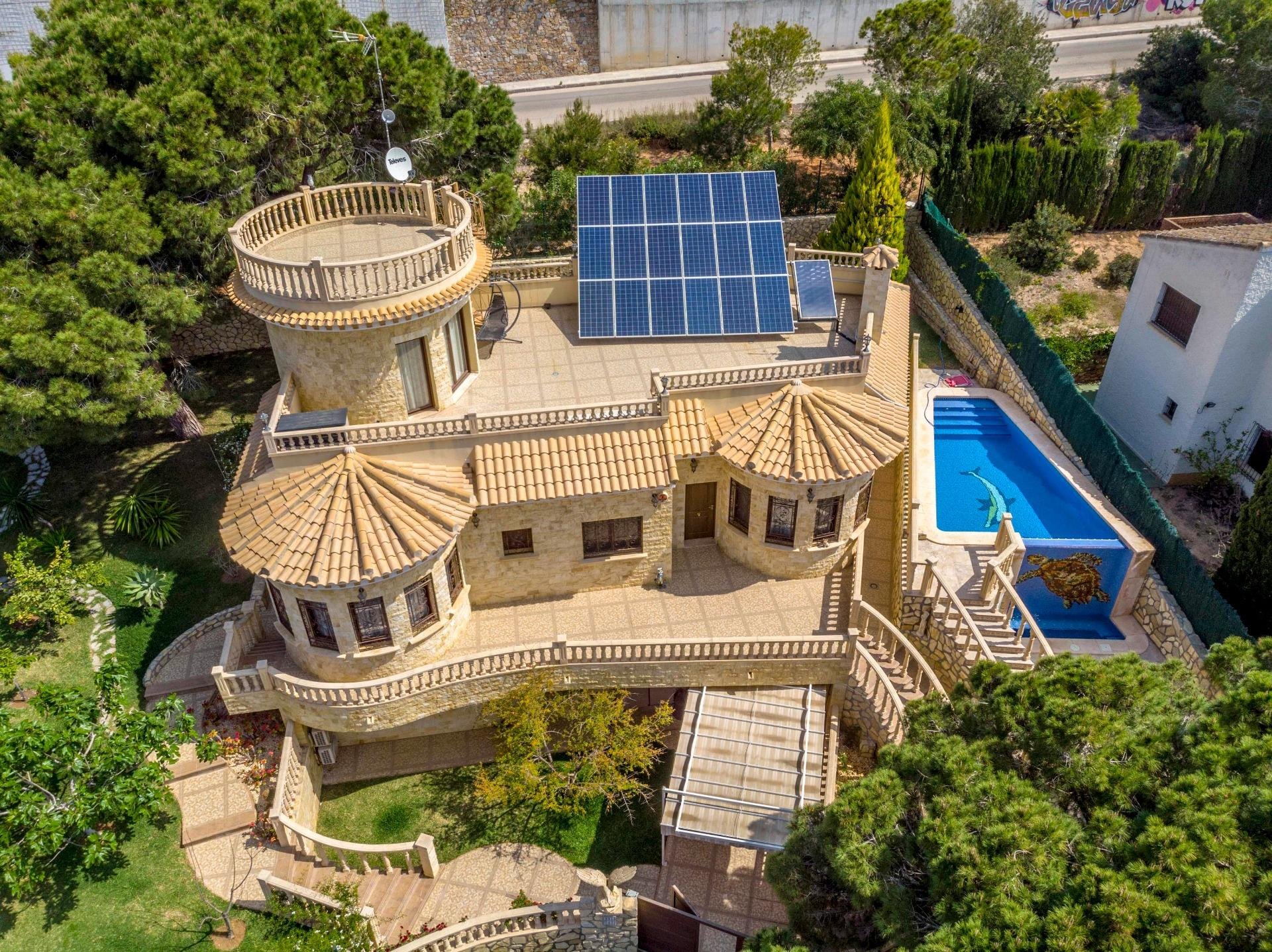 Villa in Alicante, Spain 4 bedrooms, 280 sq.m. No. 189616