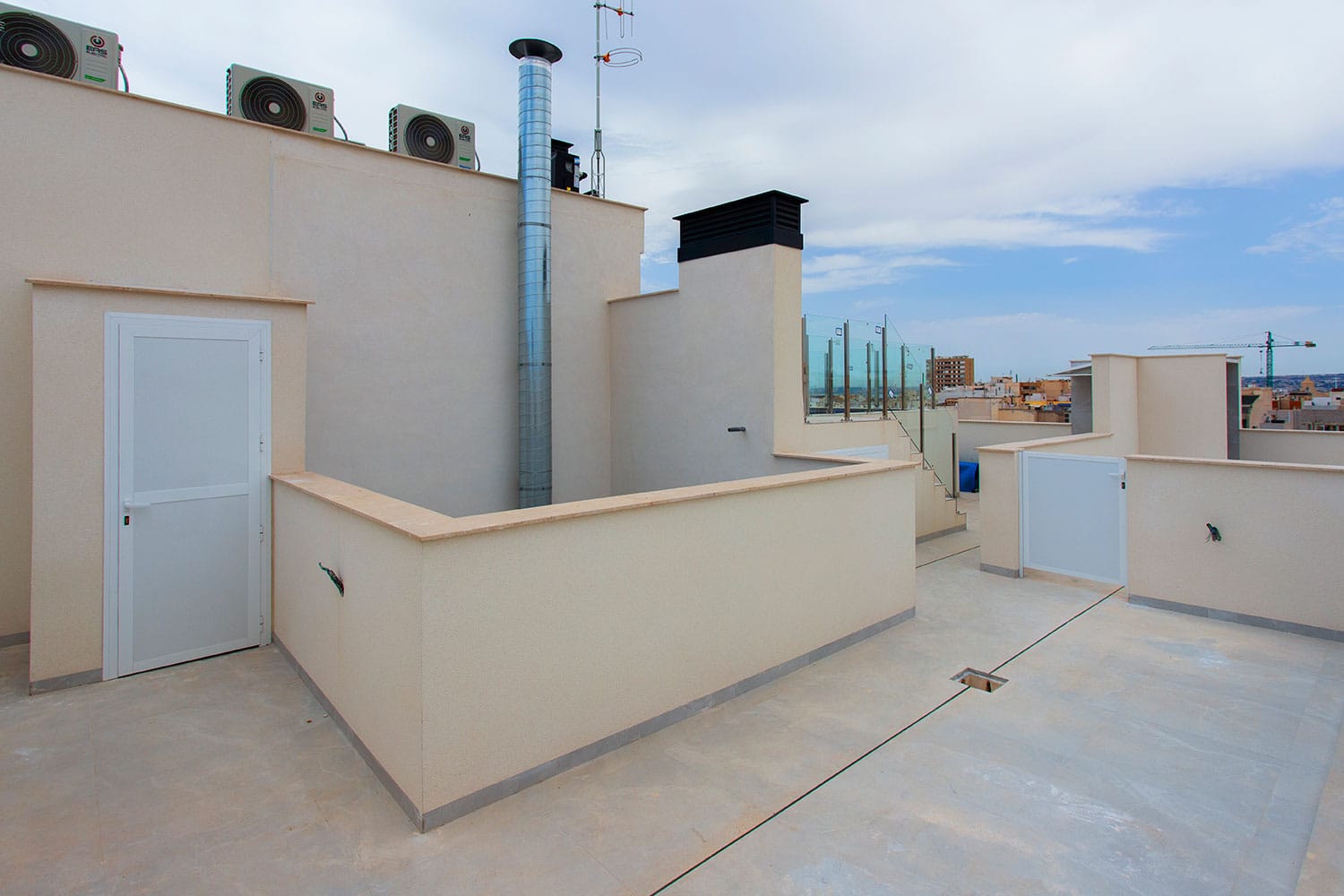 Apartamento en Torrevieja, Alicante, España 2 dormitorios, 88 m2 No. 189620