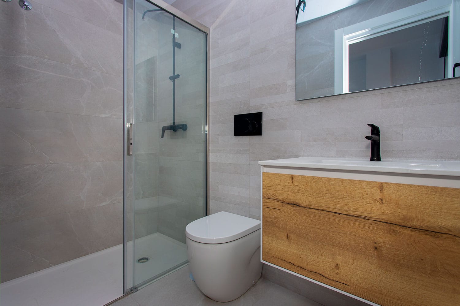 Apartamento en Torrevieja, Alicante, España 2 dormitorios, 88 m2 No. 189620