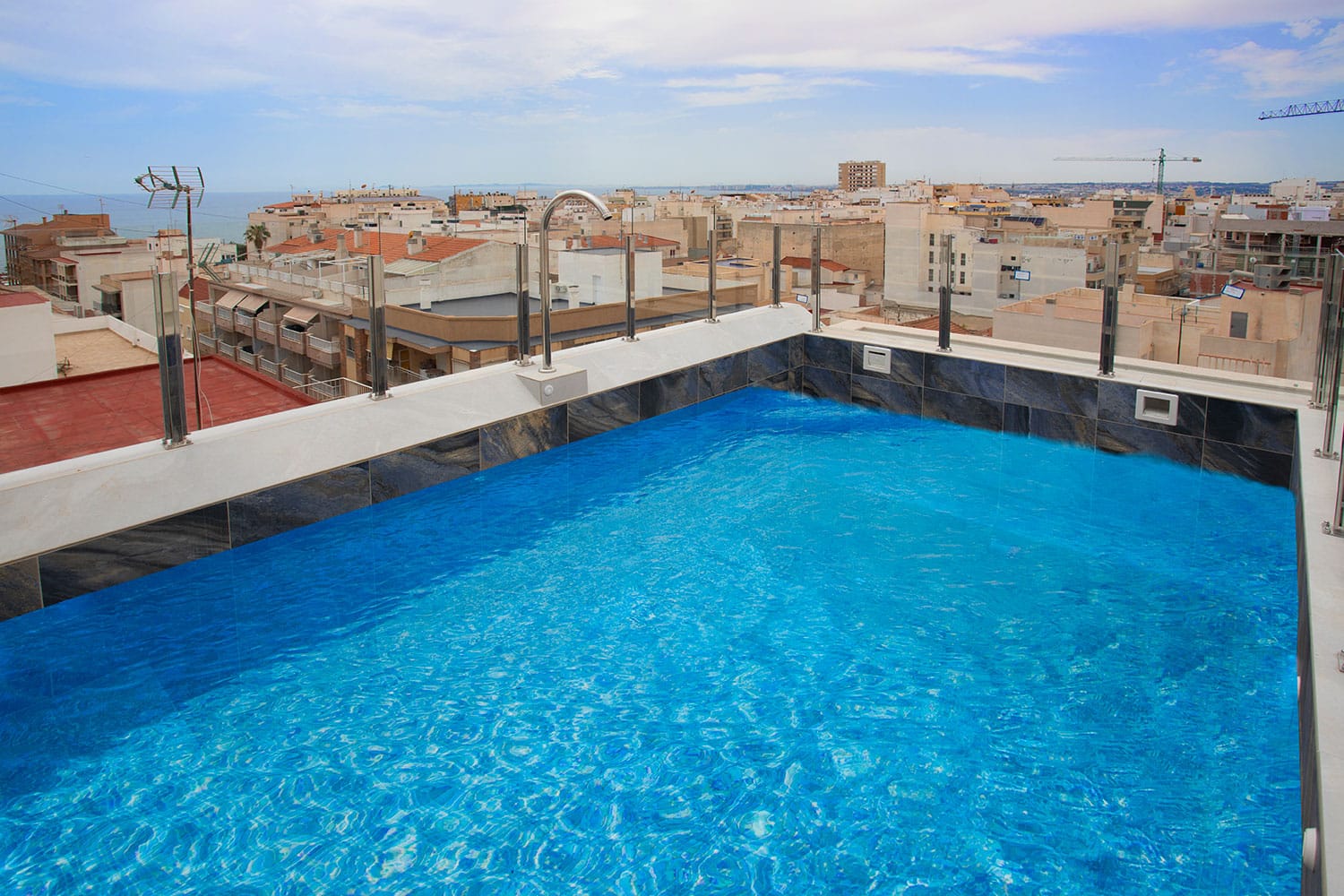 Apartamento en Torrevieja, Alicante, España 2 dormitorios, 88 m2 No. 189620