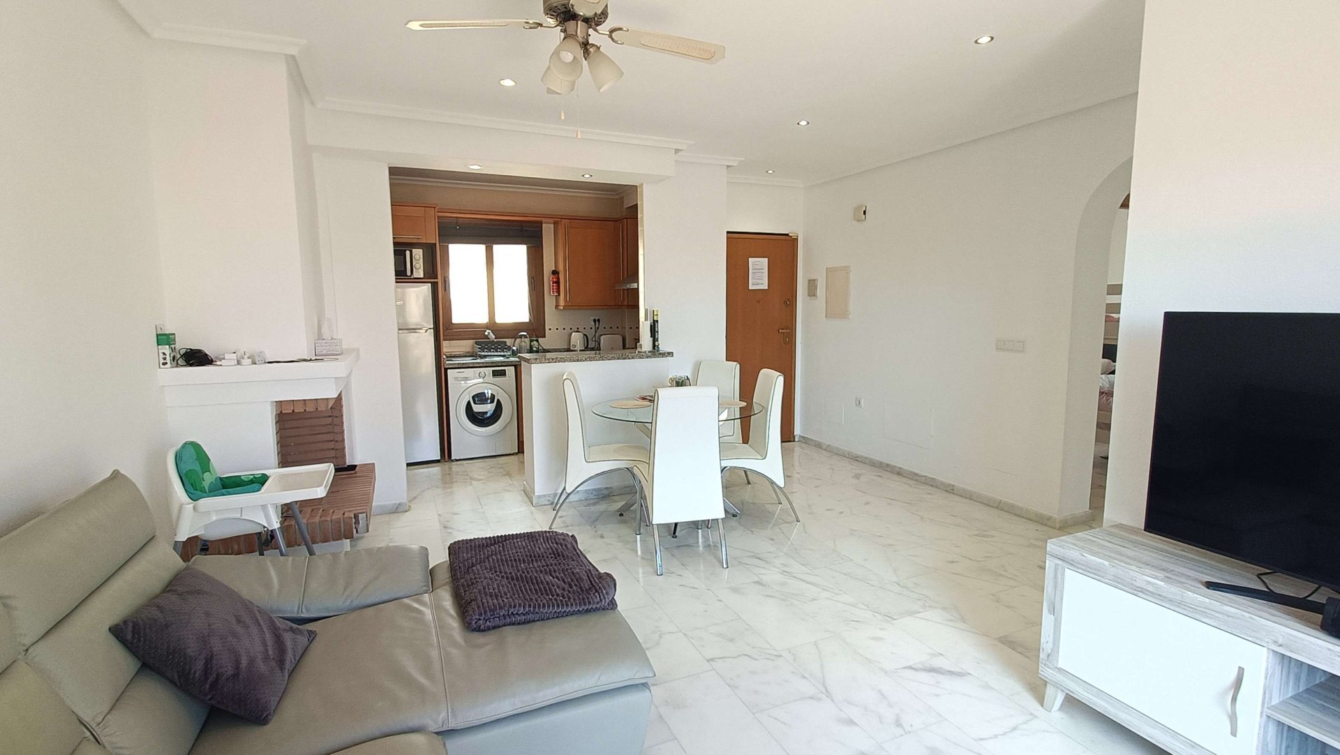 Apartamento en Algorfa, Alicante, España 2 dormitorios, 75 m2 No. 189622