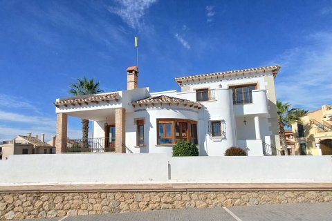 Villa in Algorfa, Alicante, Spain 3 bedrooms, 141 sq.m. No. 189621