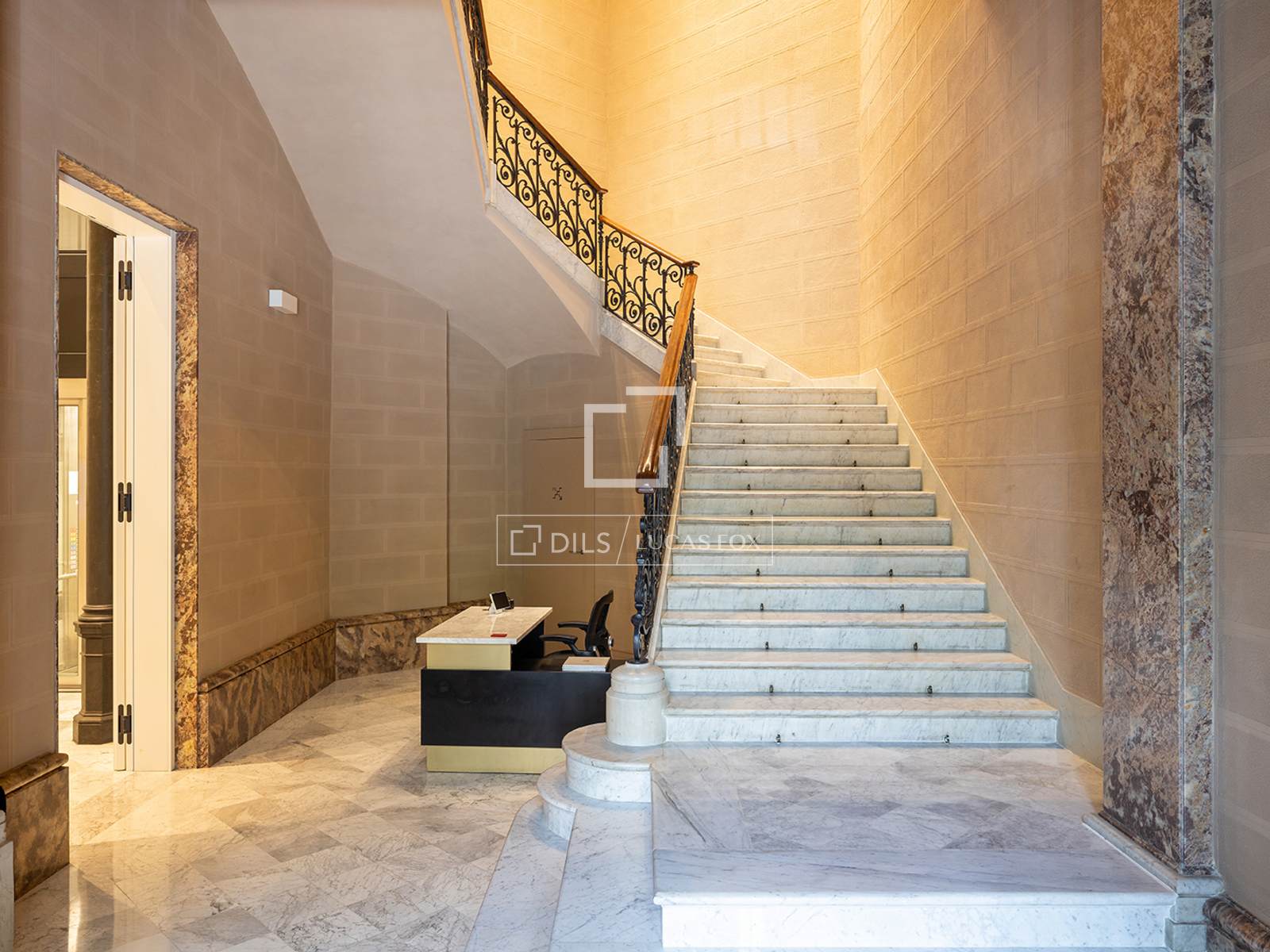 Wohnung in Barcelona, Spanien 2 Schlafzimmer, 152 m2 Nr. 164629