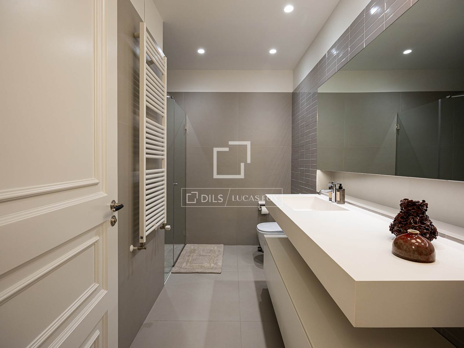 Huoneisto Barcelona, Espanja 3 makuuhuonetta, 190 m2 No. 164628