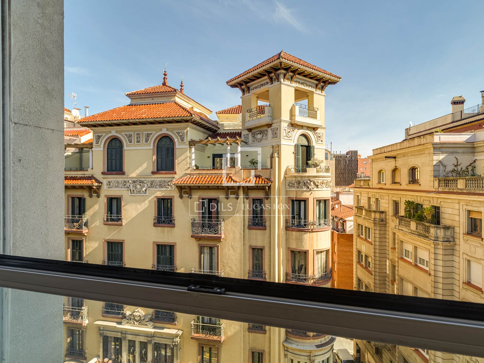 Apartment à Barcelona, Espagne 3 chambres, 115 m2 No. 164633