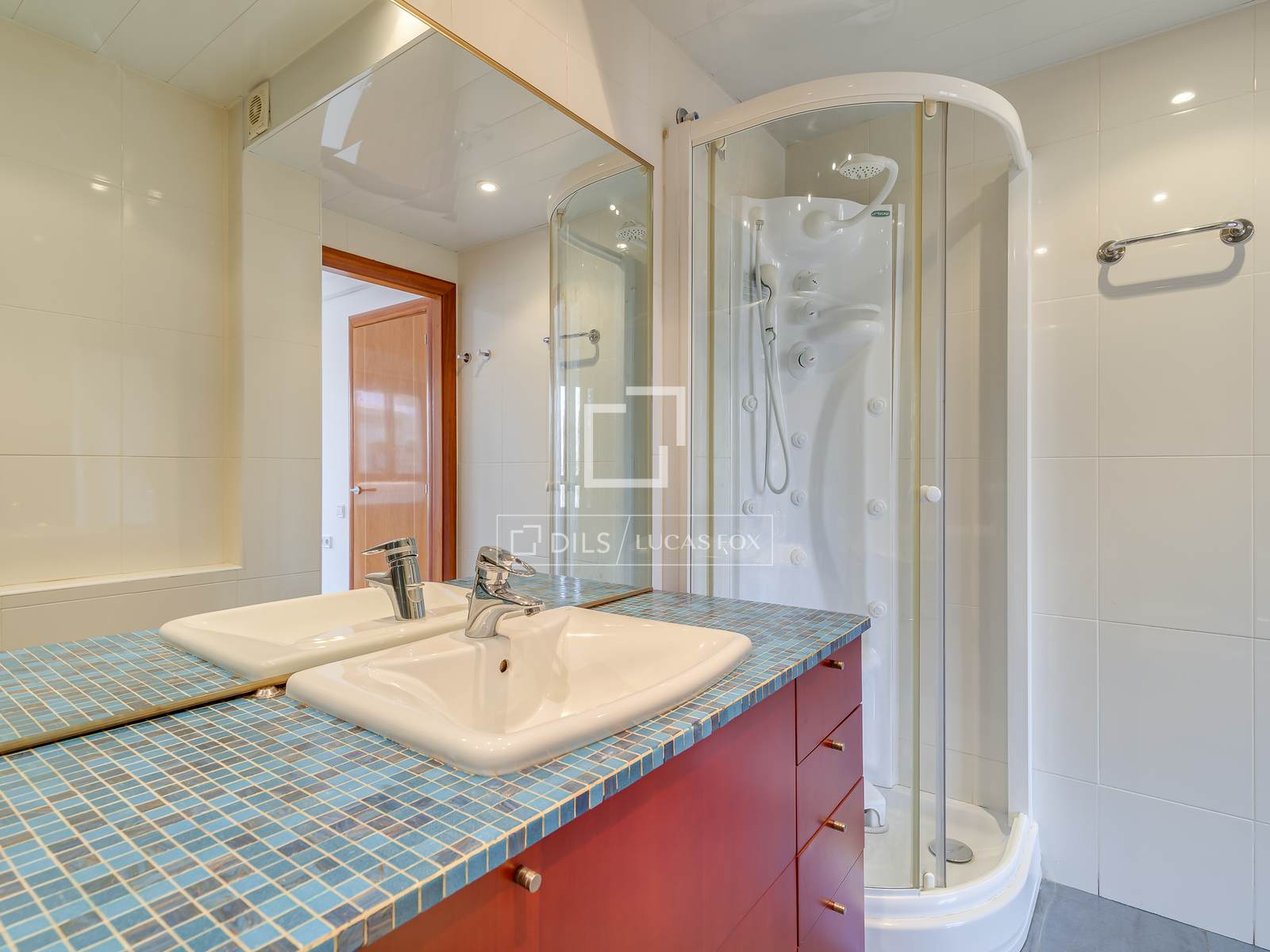 Apartment à Barcelona, Espagne 3 chambres, 115 m2 No. 164633