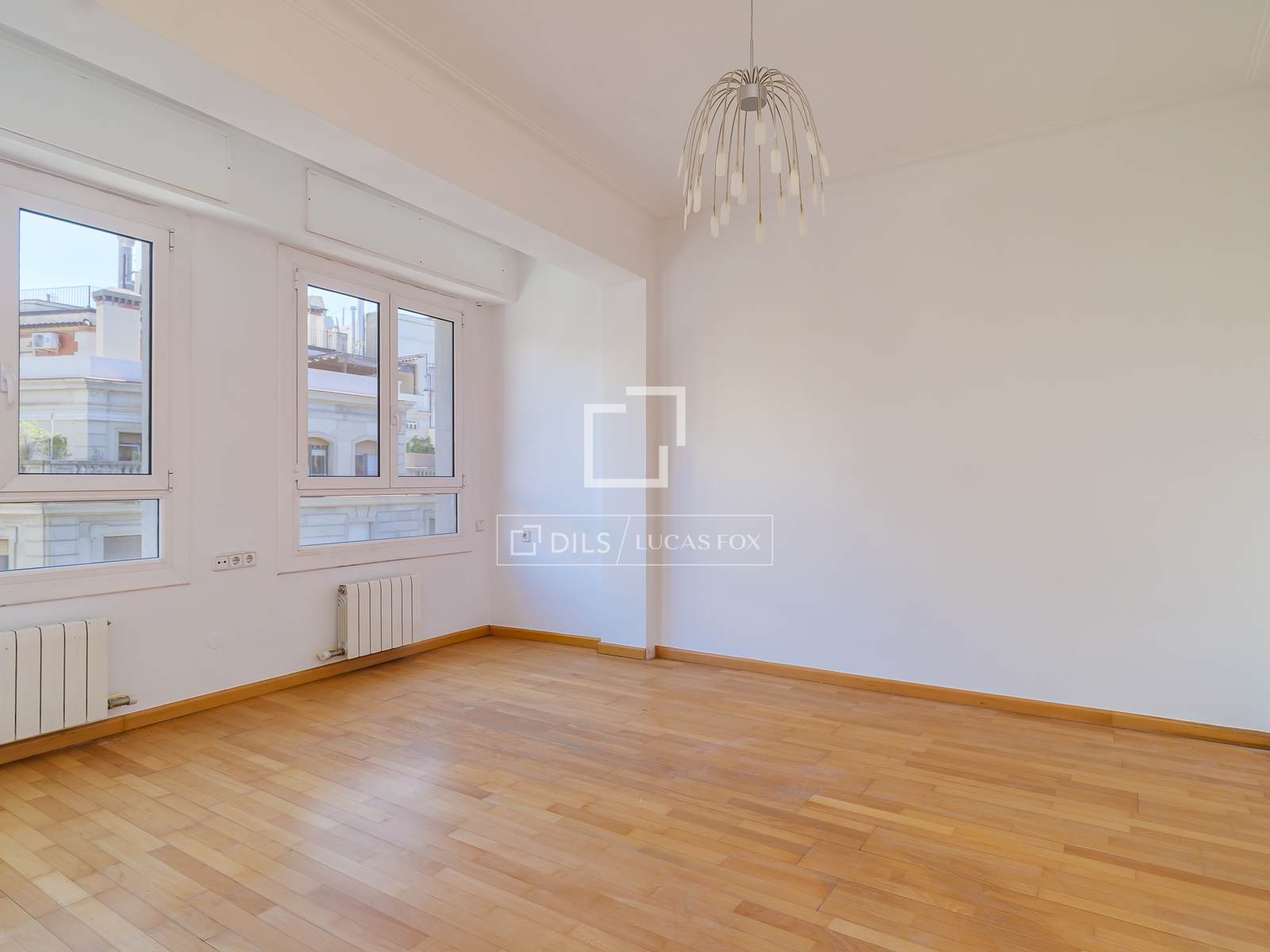 Apartment à Barcelona, Espagne 3 chambres, 115 m2 No. 164633
