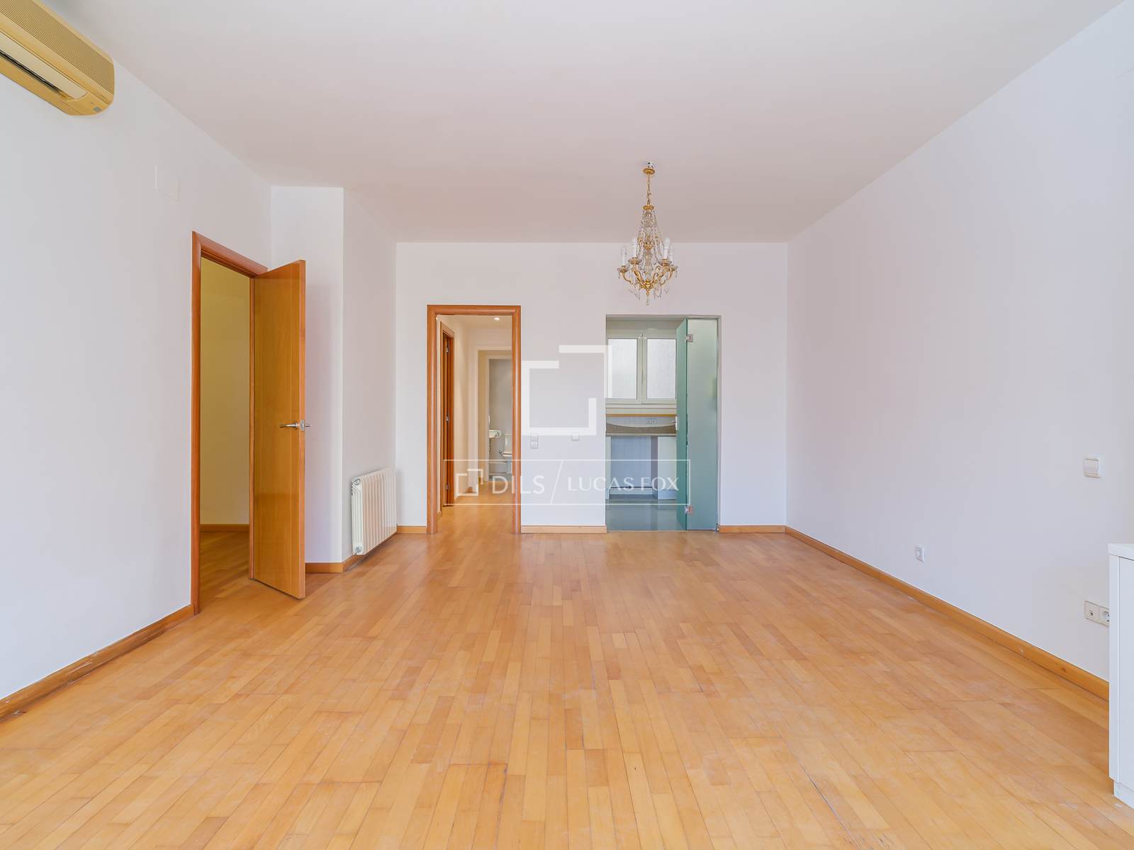 Apartment à Barcelona, Espagne 3 chambres, 115 m2 No. 164633
