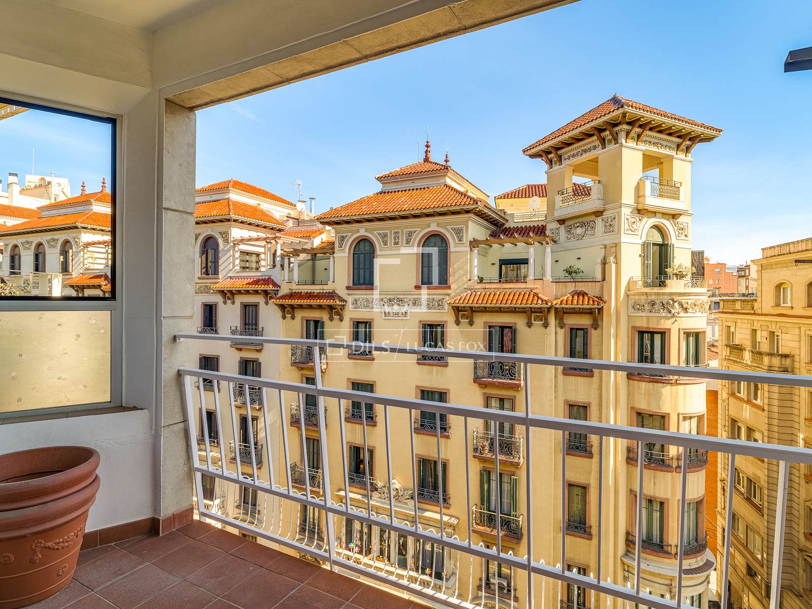 Apartment à Barcelona, Espagne 3 chambres, 115 m2 No. 164633