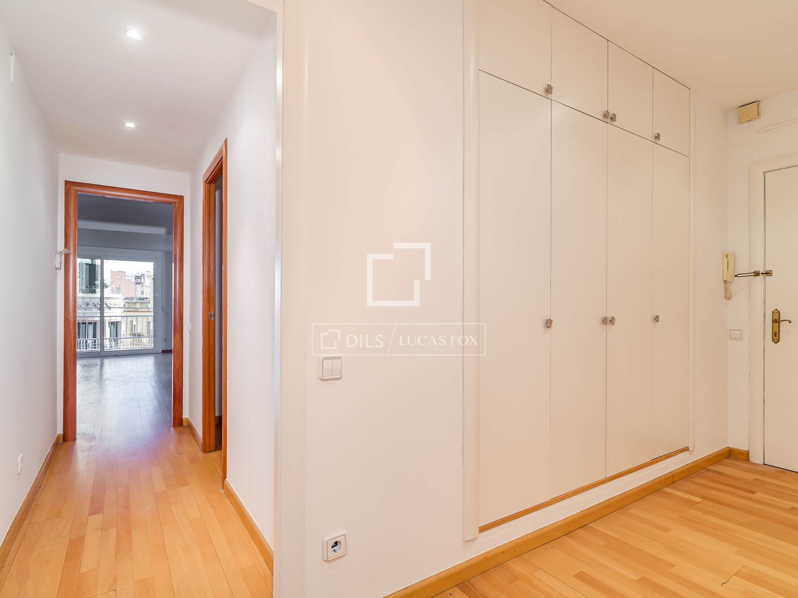 Apartment à Barcelona, Espagne 3 chambres, 115 m2 No. 164633