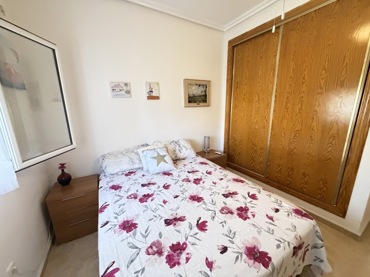 Villa in Alicante, Spain 7 bedrooms, 195 sq.m. No. 196985