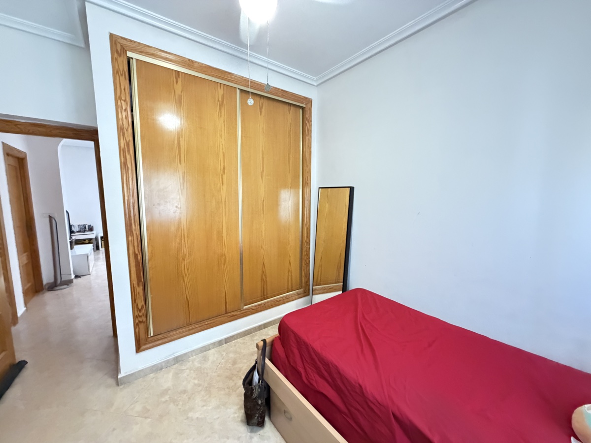 Villa in Alicante, Spain 7 bedrooms, 195 sq.m. No. 196985