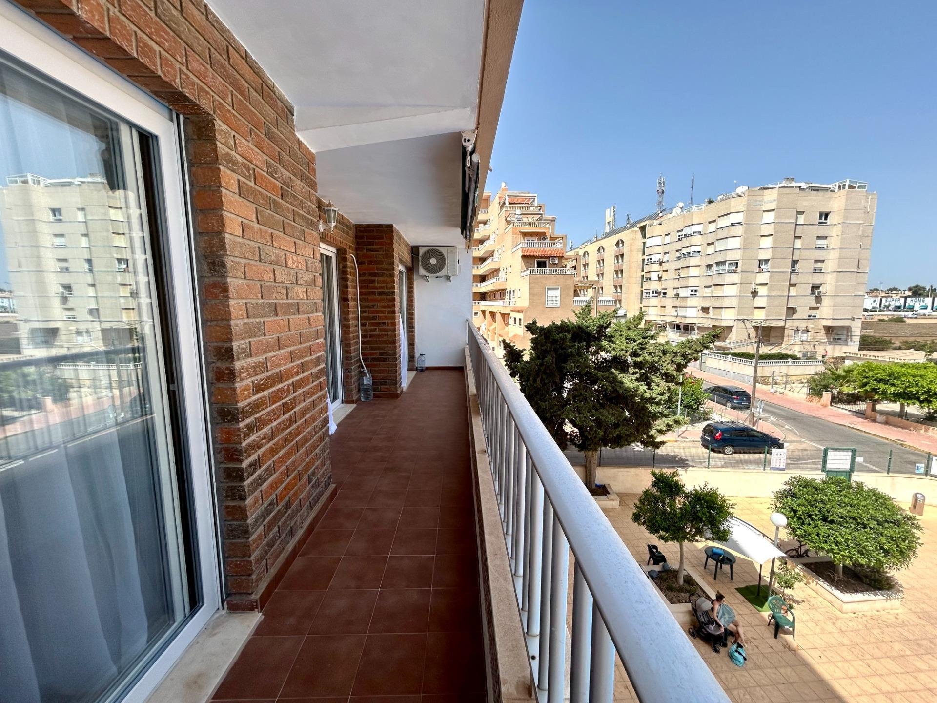 Wohnung in Punta Prima, Alicante, Spanien 2 Schlafzimmer, 66 m2 Nr. 196982