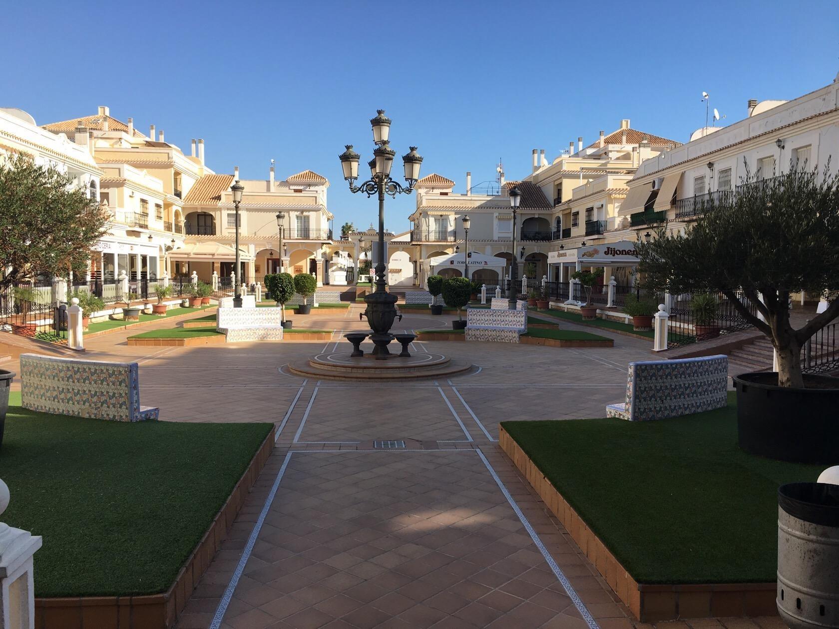 Villa en Pilar de la Horadada, Alicante, España 5 dormitorios, 344 m2 No. 196983