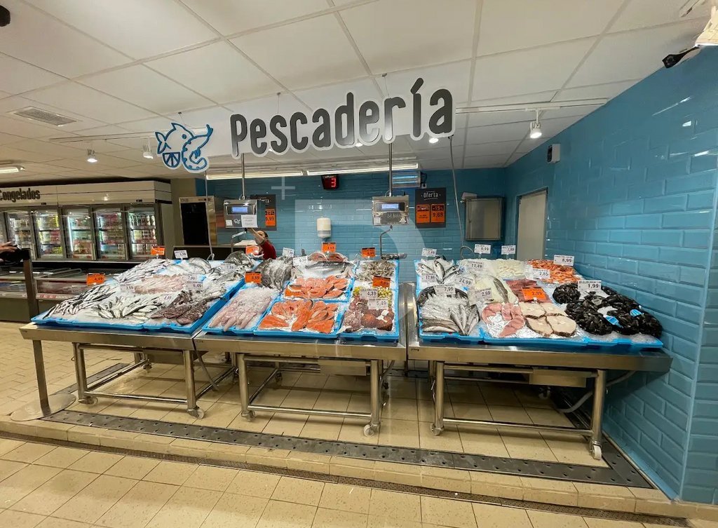 Tienda al por menor en España 980 m2 No. 154870