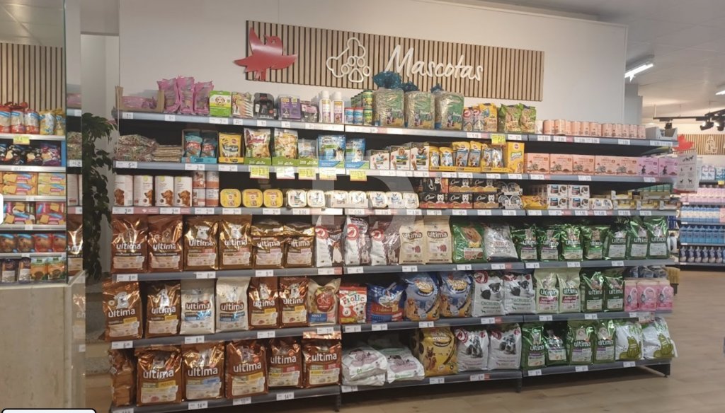 Retail store en Espagne 1344 m2 No. 154869
