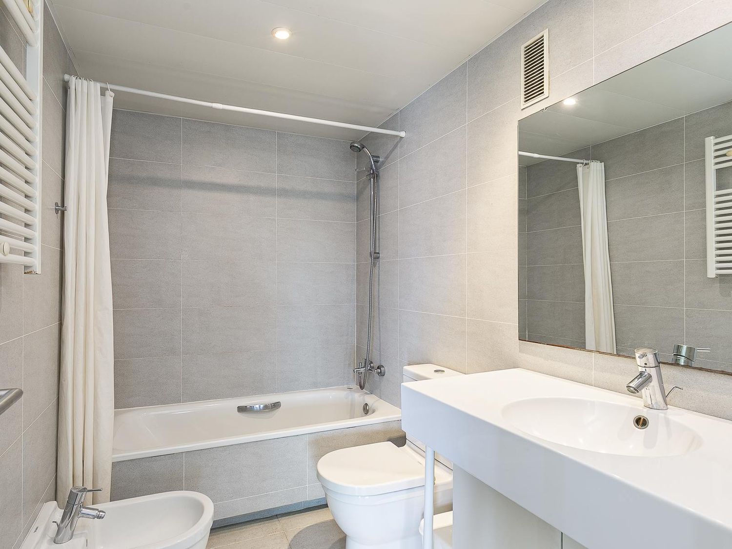 Apartment in Barcelona, Spain 2 bedrooms, 73 sq.m. No. 167832