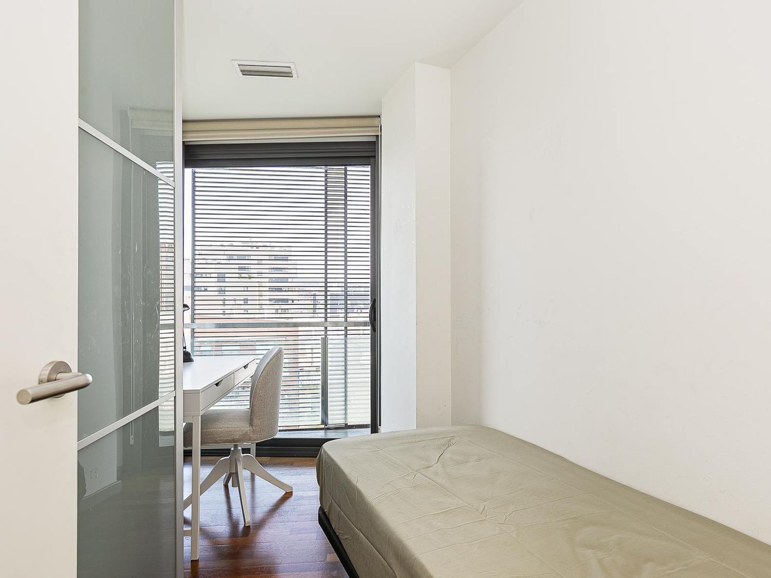 Apartment in Barcelona, Spain 2 bedrooms, 73 sq.m. No. 167832