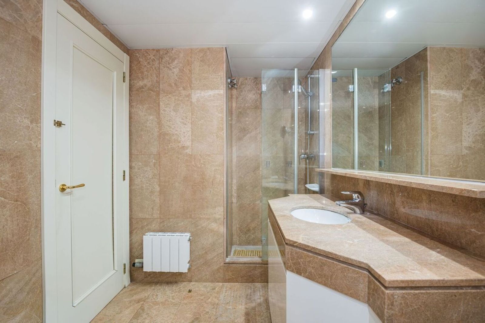 Apartamento en Sitges, Barcelona, España 4 dormitorios, 273 m2 No. 167828