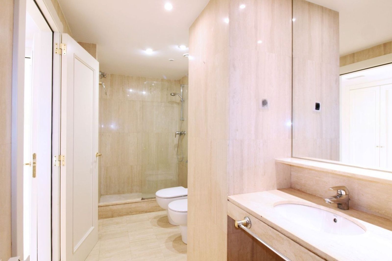 Apartamento en Sitges, Barcelona, España 3 dormitorios, 169 m2 No. 167829
