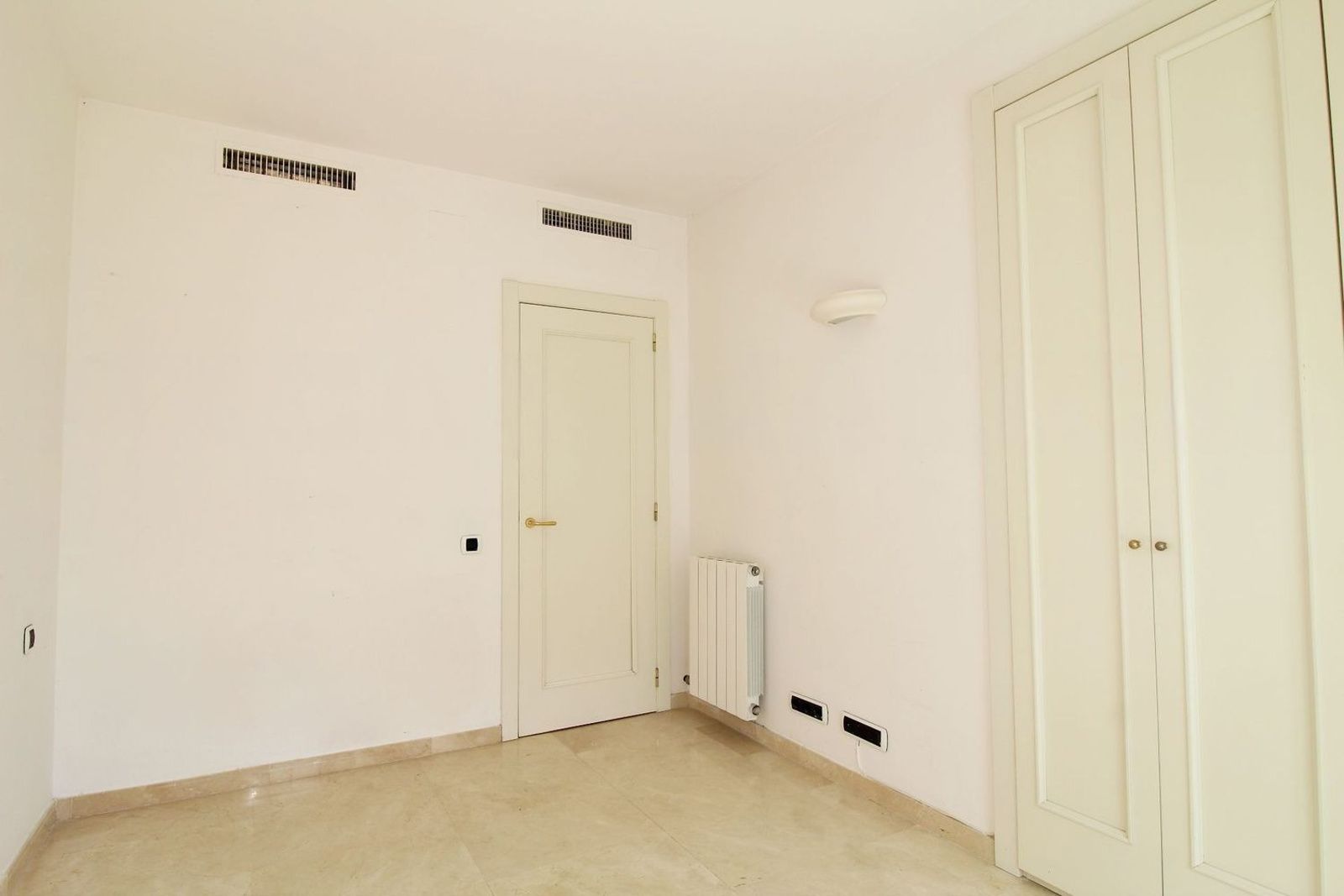 Apartamento en Sitges, Barcelona, España 3 dormitorios, 169 m2 No. 167829