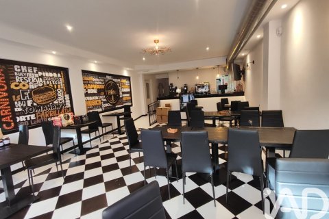 Commercial property à Manzanares el Real, Madrid, Espagne 70 m2 No. 173398