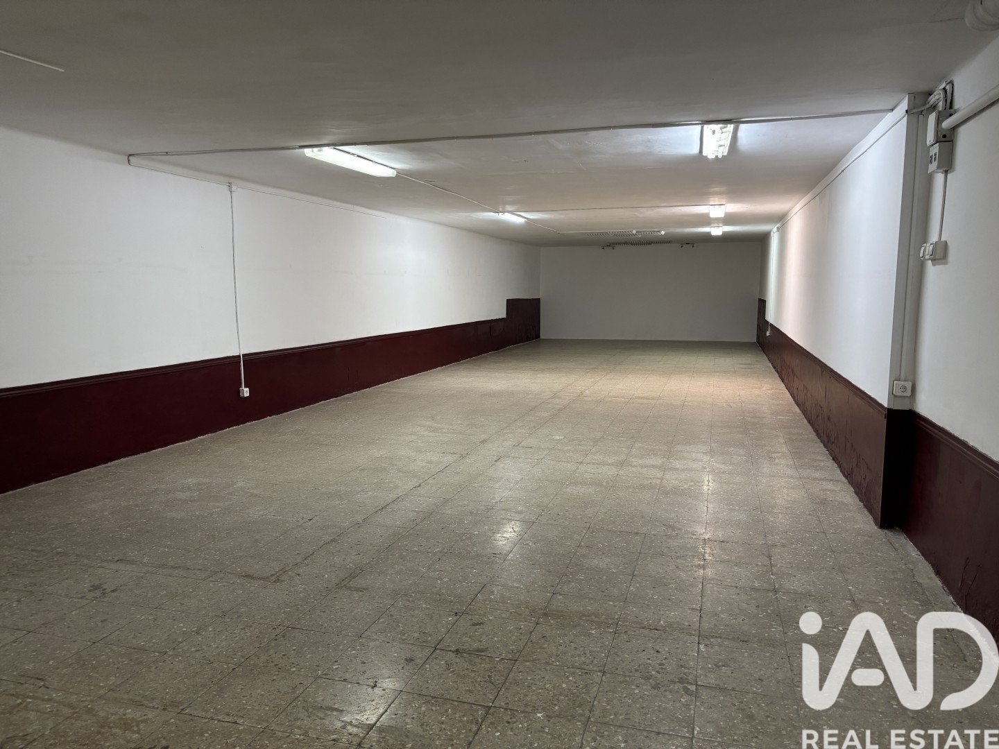 Commercial property à Barcelona, Espagne 261 m2 No. 173400