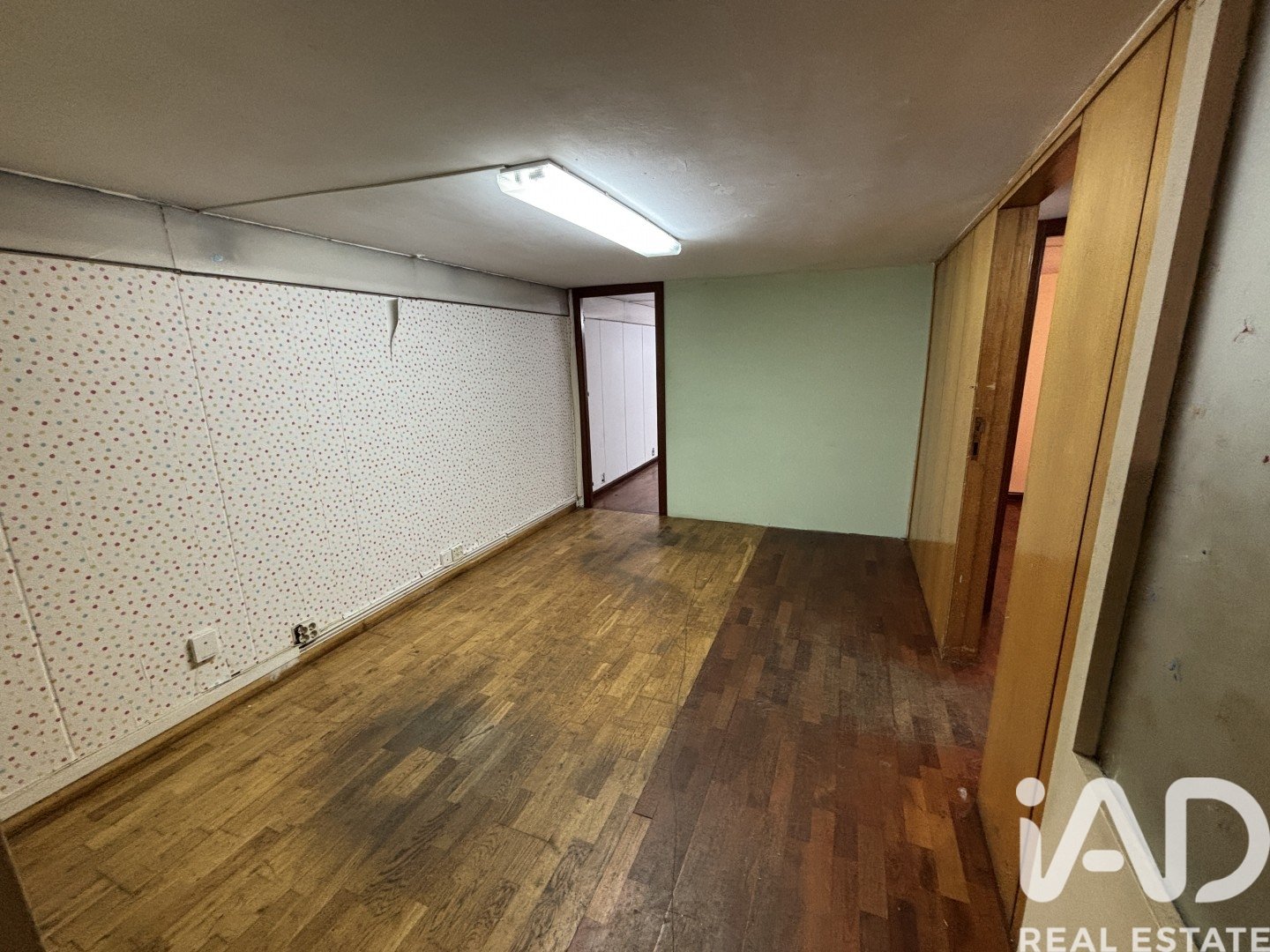 Commercial property à Barcelona, Espagne 261 m2 No. 173400