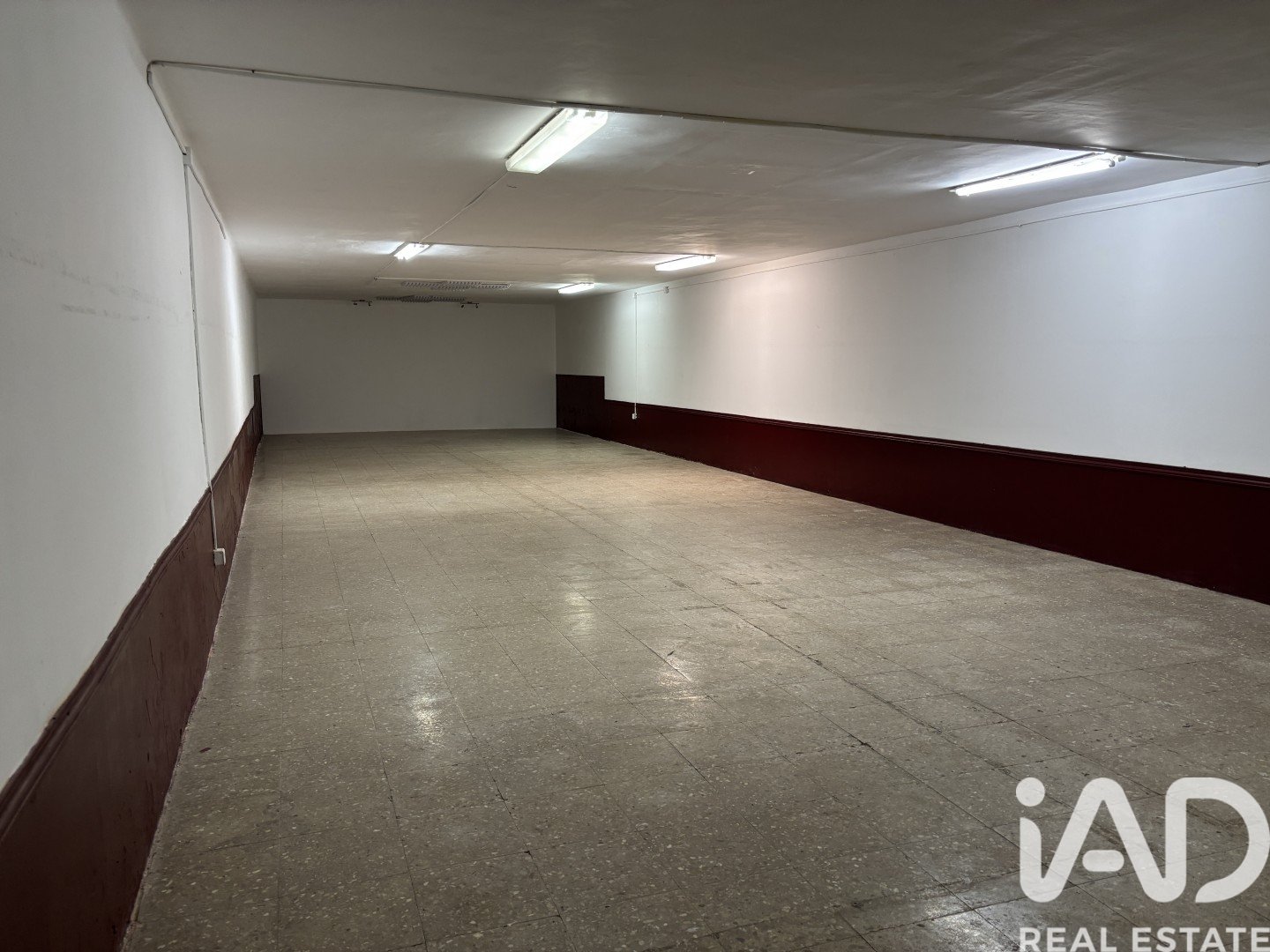 Commercial property à Barcelona, Espagne 261 m2 No. 173400