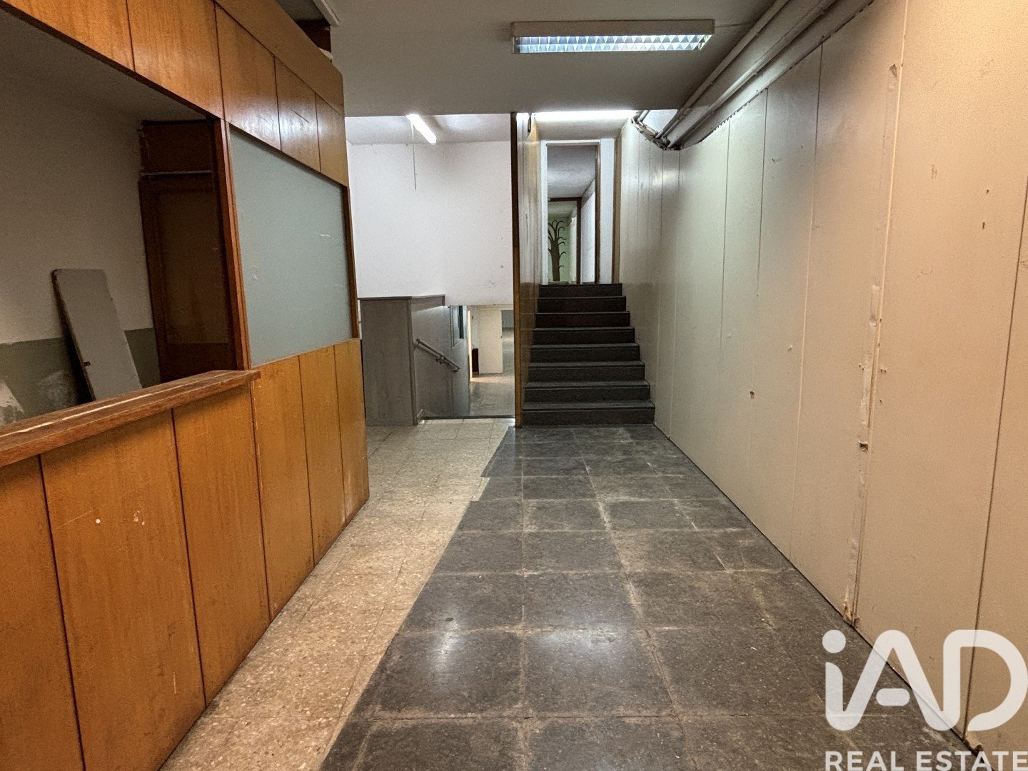 Commercial property à Barcelona, Espagne 261 m2 No. 173400