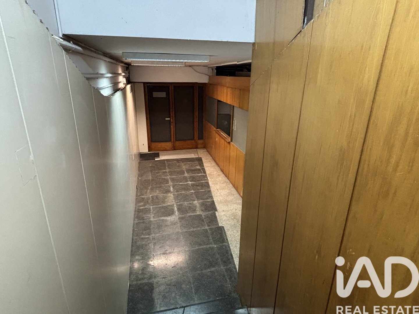 Commercial property à Barcelona, Espagne 261 m2 No. 173400