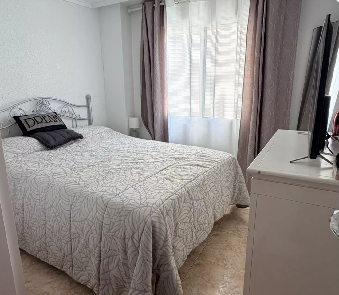 Apartamento en Villamartin, Alicante, España 4 dormitorios,  No. 189919